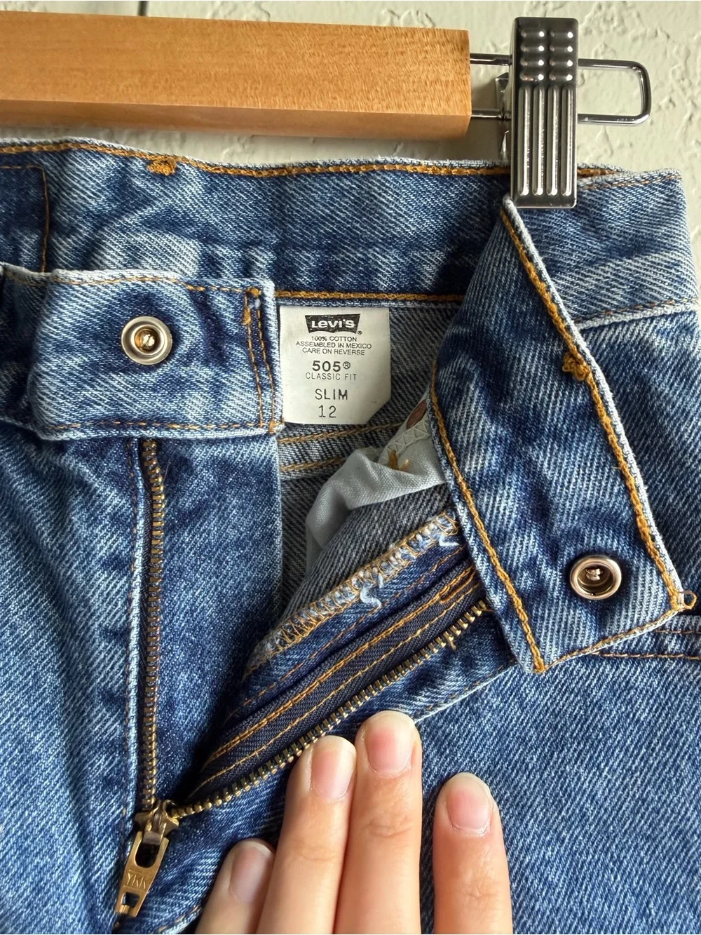 Levi's Classic Straight Leg Jeans in Blue Denim